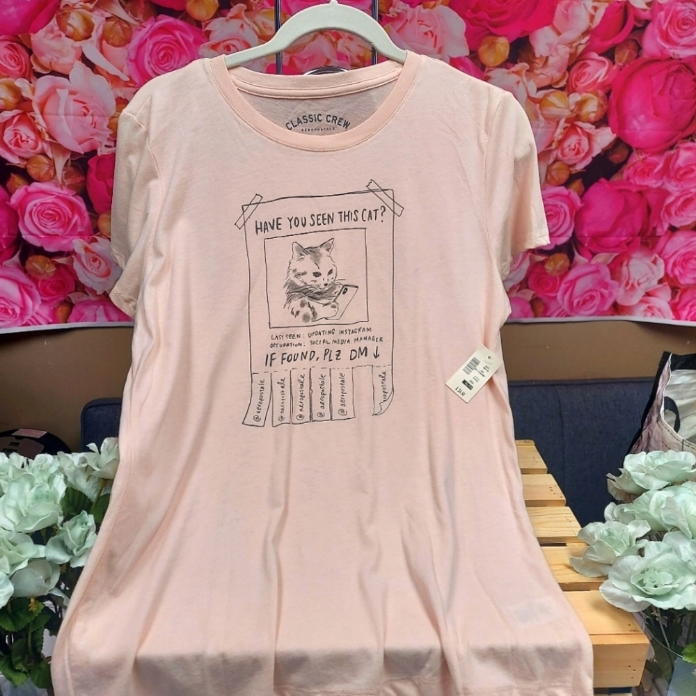Aeropostale NWT Women's Classic Crew Size X-Large T-Shirt with Cat Logo